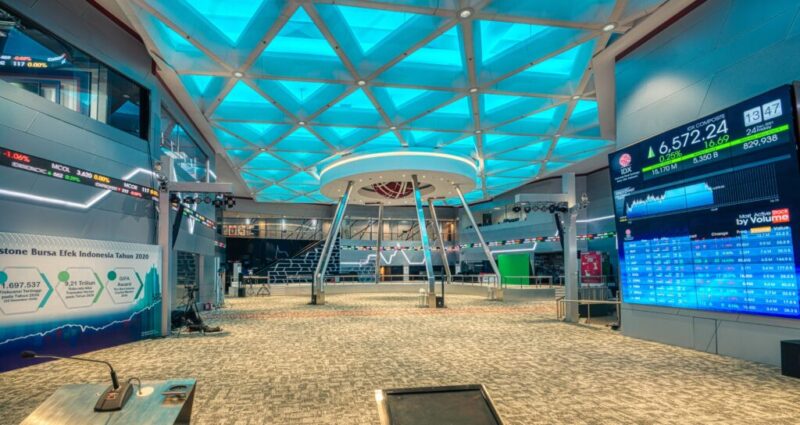 Foto : Ruangan main hall Bursa Efek Indonesia. (Doc. Altaintegra)