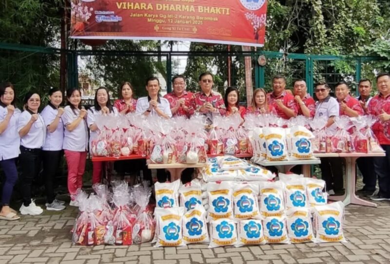 Menyambut Hari Raya Imlek 2025/2576, PSMTI Kota Medan menghadiri kegiatan bakti sosial di Vihara Dharma Bhakti, Kota Medan (12/01/2025). (Dok. PSMTI)