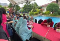 Ketua Umum PSMTI Wilianto Tanta Menjamu Anak-anak Panti Asuhan Dijamu di Kediamannya. (Dok. PSMTI)