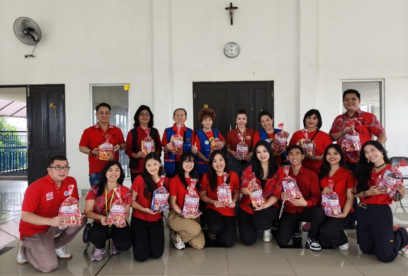 PSMTI bersama ACYA menggelar kegiatan bakti sosial Berbagi Kasih dengan Yayasan Bhakti Luhur, Tangerang (9/2/2025). (Dok. PSMTI)