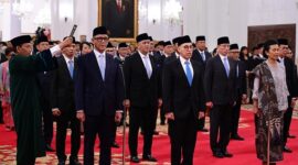 Presiden Prabowo Subianto melantik 31 tokoh dan diplomat sebagai duta besar Republik Indonesia untuk negara-negara sahabat. (Facebook.com @Setkab RI)