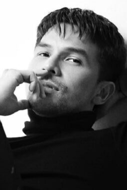 Dunia Seleb Geger: Jonathan Frizzy Jualan Vape Etomidate Ilegal!